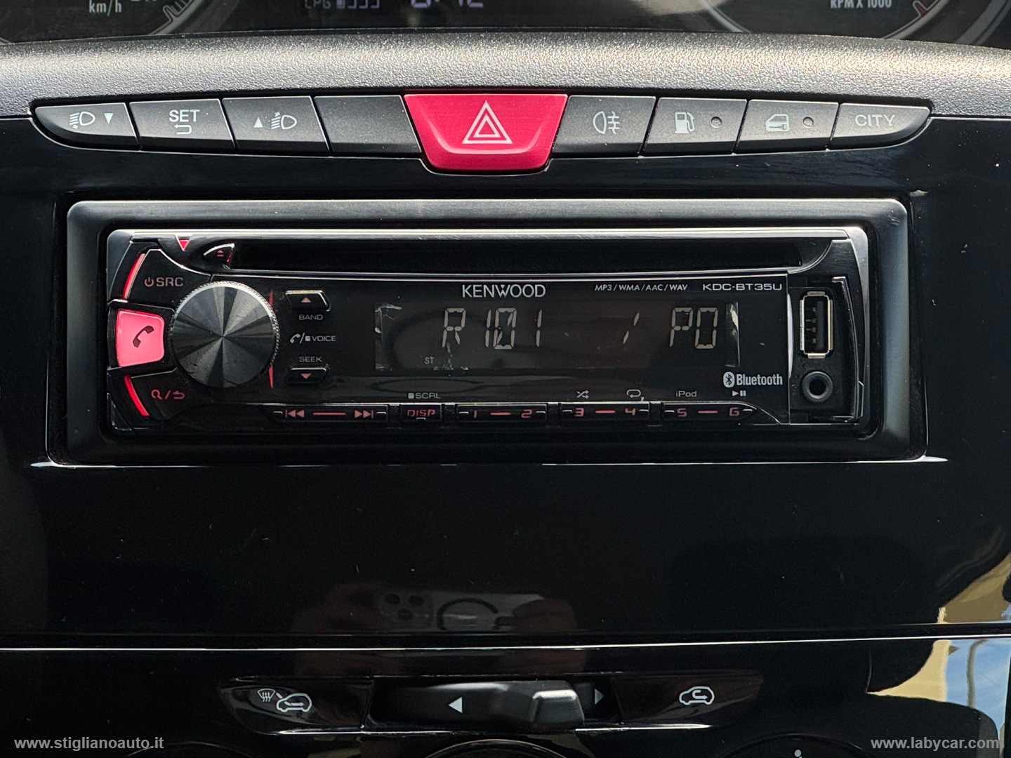 Ypsilon 1.2 69 CV 5p. GPL Ecochic Silver - immagine 17