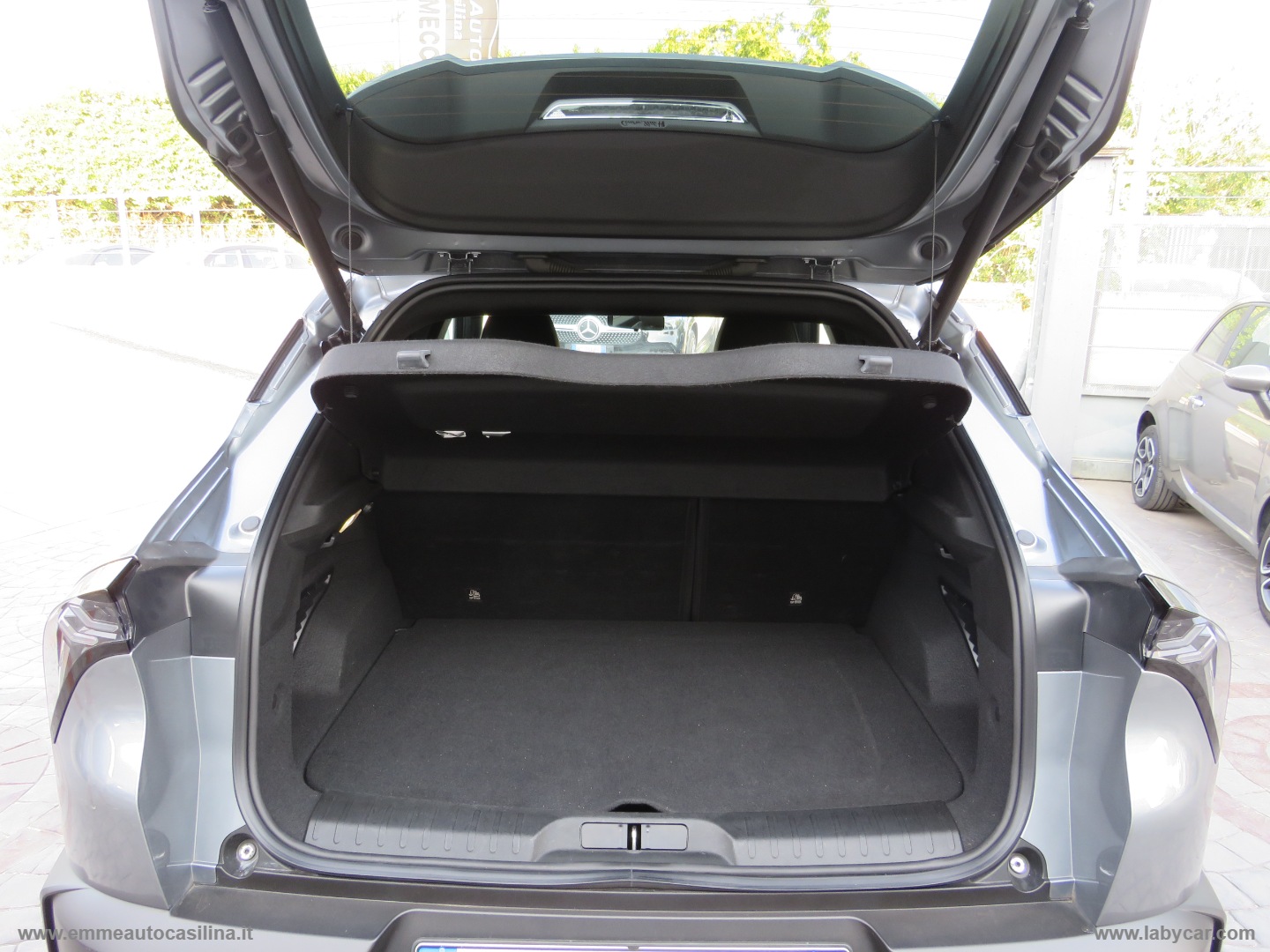 Junior 1.2 136 CV Hybrid eDCT6 Speciale - immagine 17