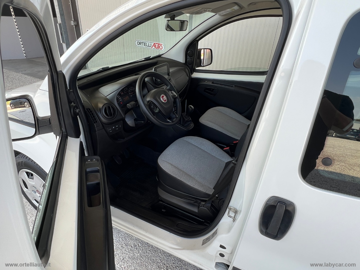 Fiorino QUBO 1.3 MJT 95CV SX +IVA - immagine 17
