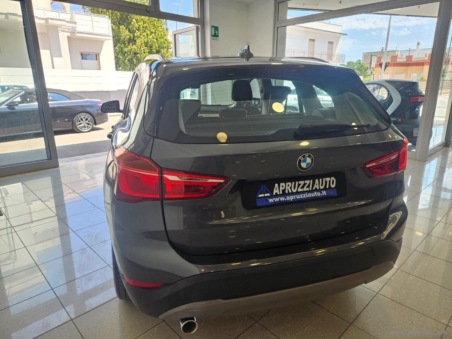 X1 xDrive18d Business - immagine 17