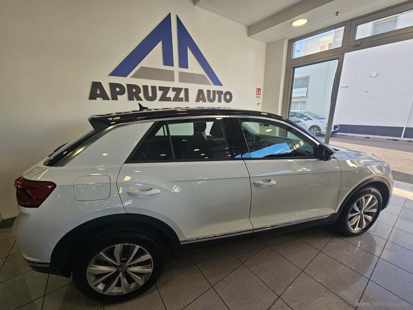 T-Roc 2.0 TDI SCR 150 CV DSG Life - immagine 17