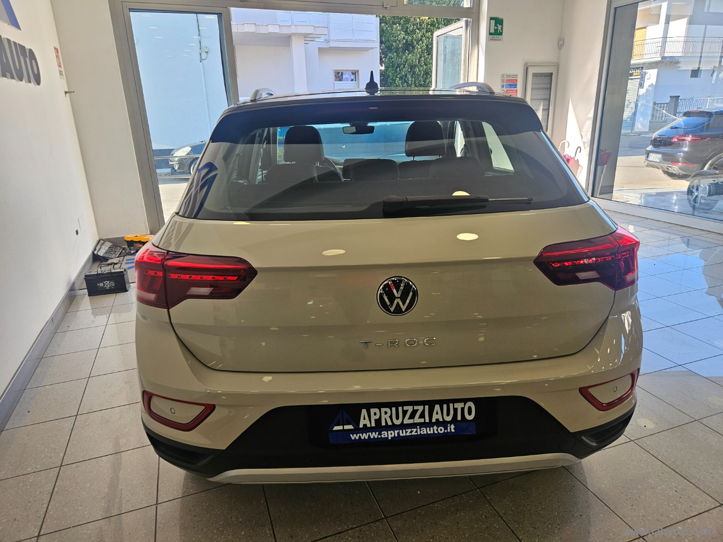 T-Roc 2.0 TDI SCR 150 CV DSG Life - immagine 17