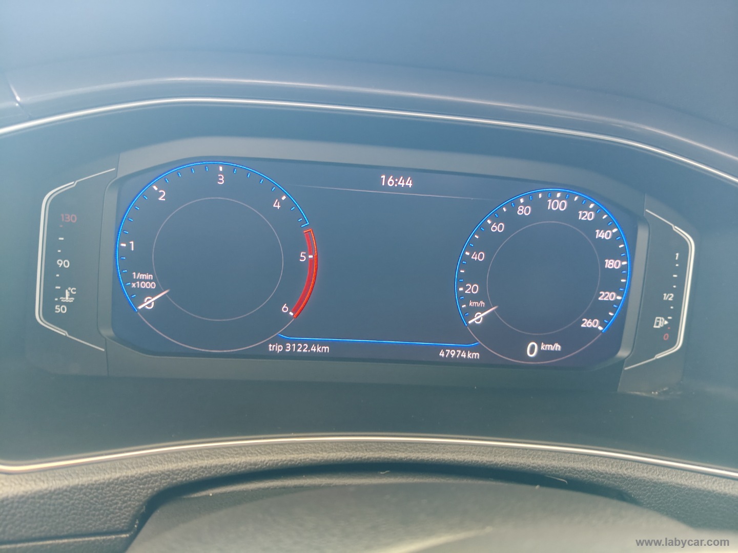 T-Roc 2.0 TDI SCR Style - immagine 17
