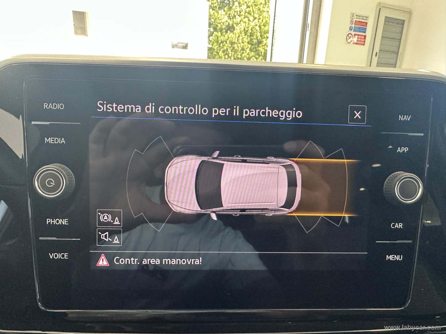 T-Roc 2.0 TDI SCR 150CV DSG 4MOT. R-Line - immagine 17