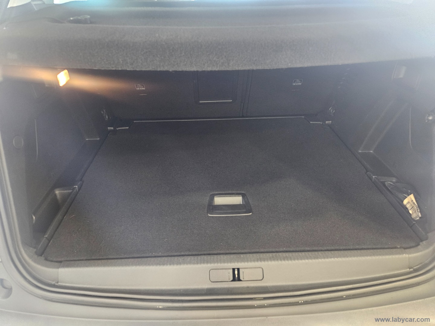 3008 BlueHDi 130 S&S Allure - immagine 17