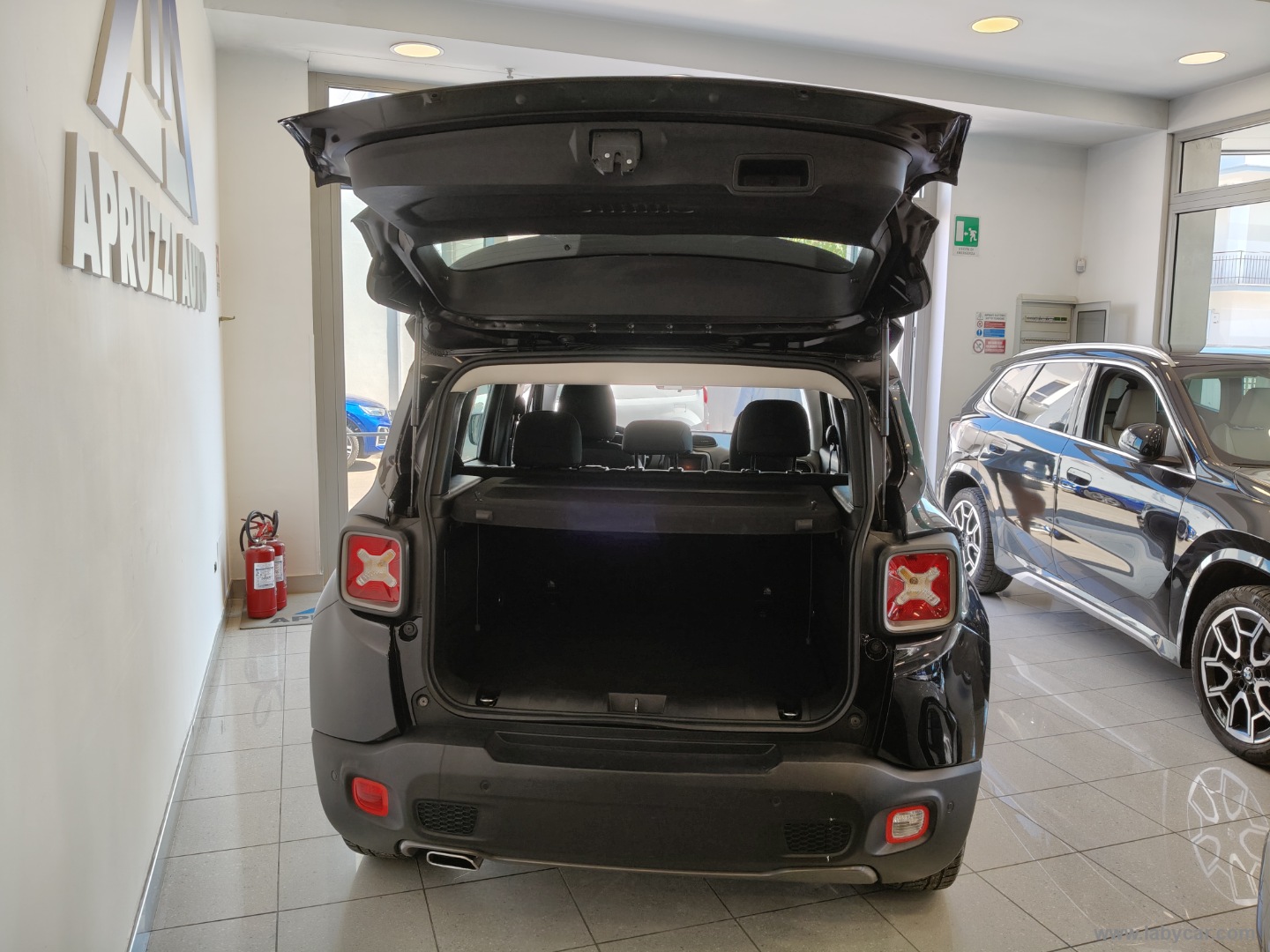 Renegade 1.6 Mjt 120CV Limited - immagine 17