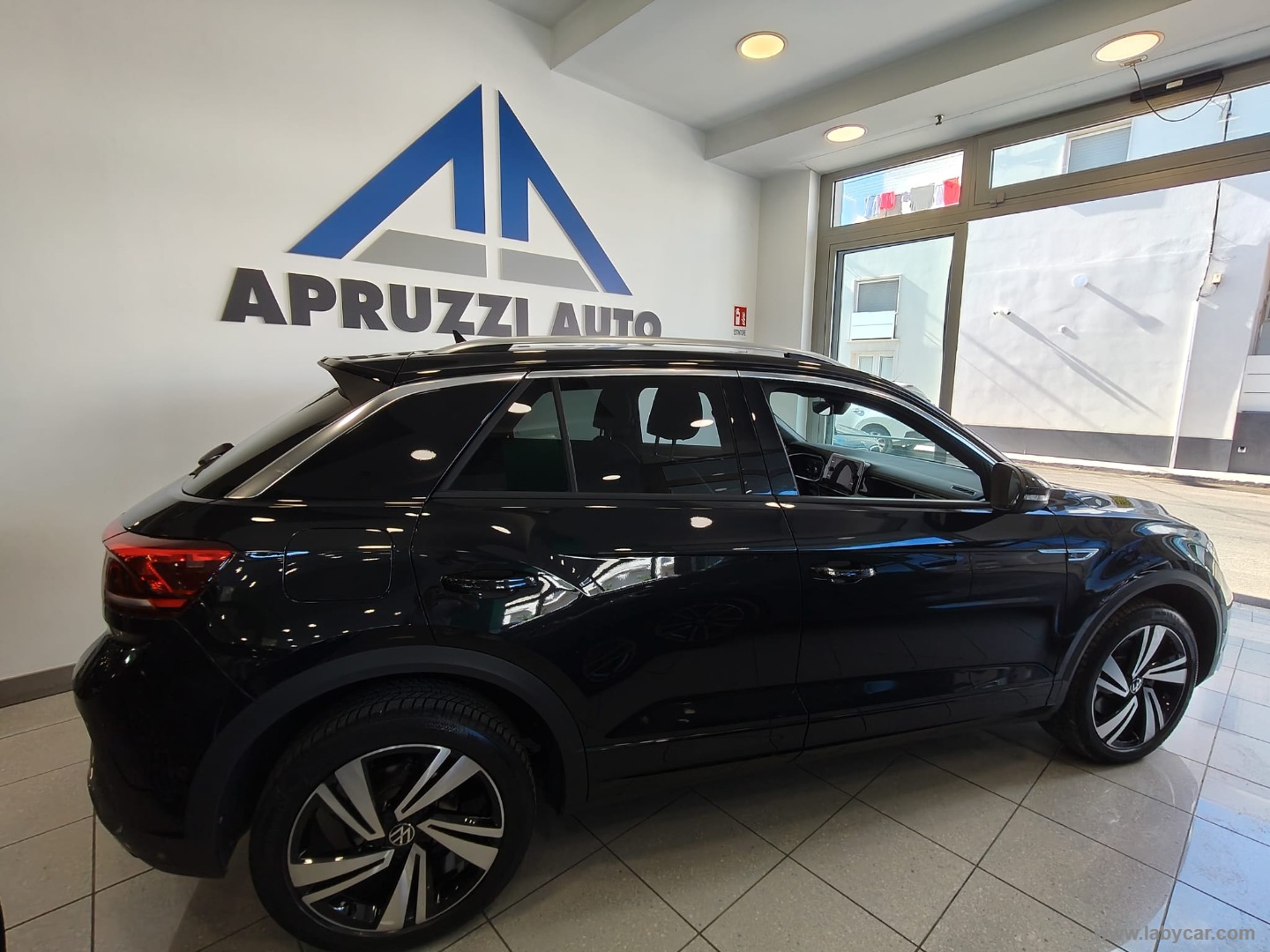 T-Roc 2.0 TDI SCR 150 CV DSG R-Line - immagine 17