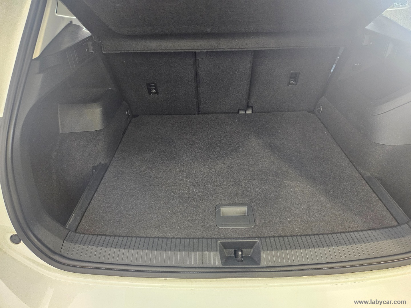 Tiguan 2.0 TDI 150CV SCR DSG Elegance - immagine 17