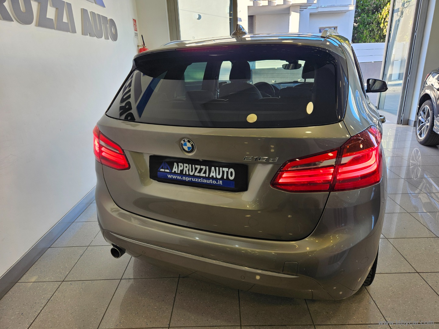 218 D ACTIVE TOURER LUXURY AUT. - immagine 17