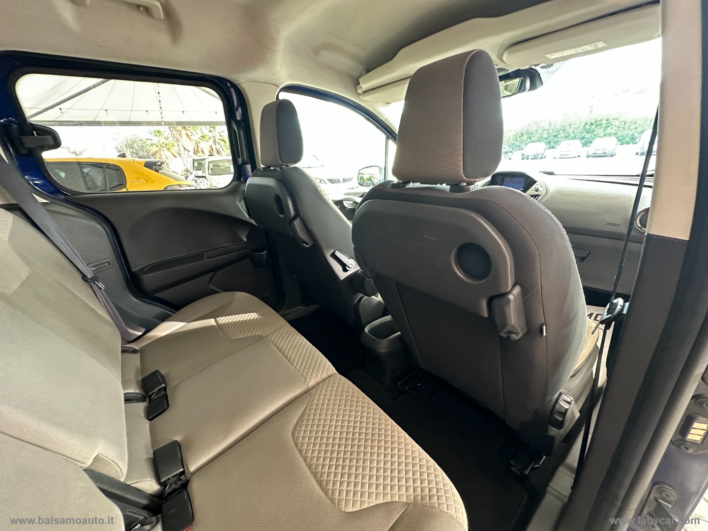 Tourneo Courier 1.5 TDCI 75 CV Titanium - immagine 17