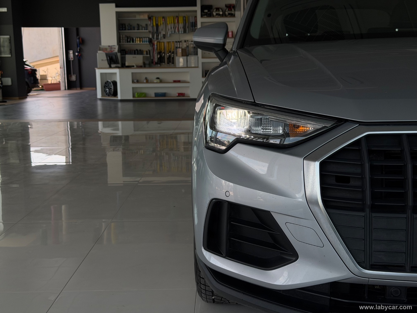 Q3 35 TDI S tronic Business - immagine 17