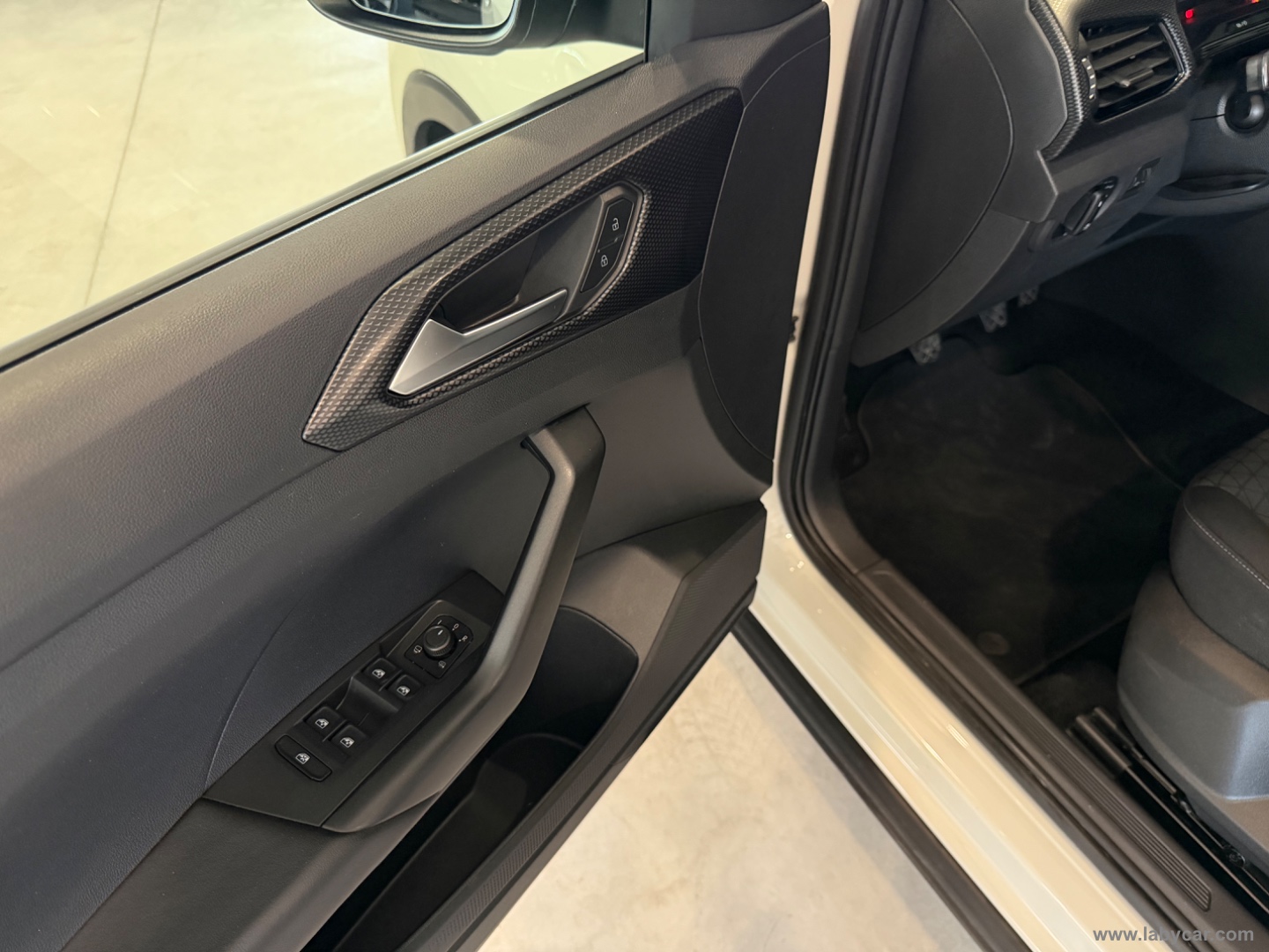 T-Cross 1.0 TSI Style BMT - immagine 17