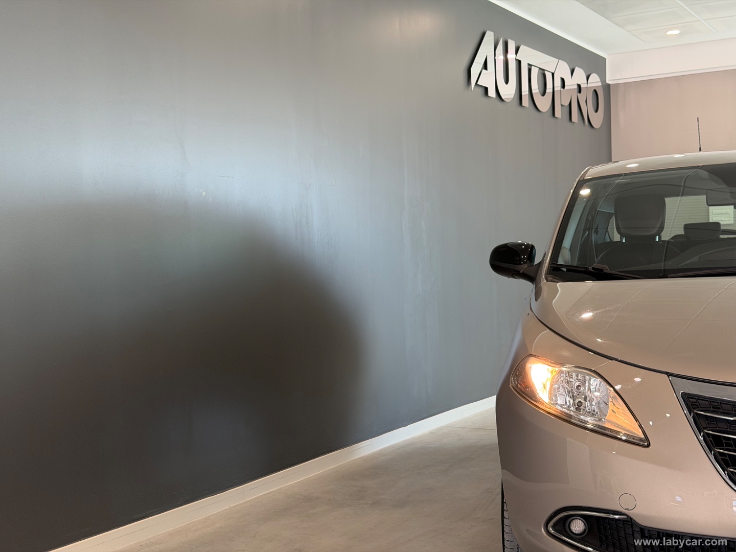 Ypsilon 1.2 69 CV 5p. GPL Ecochic Silver - immagine 17