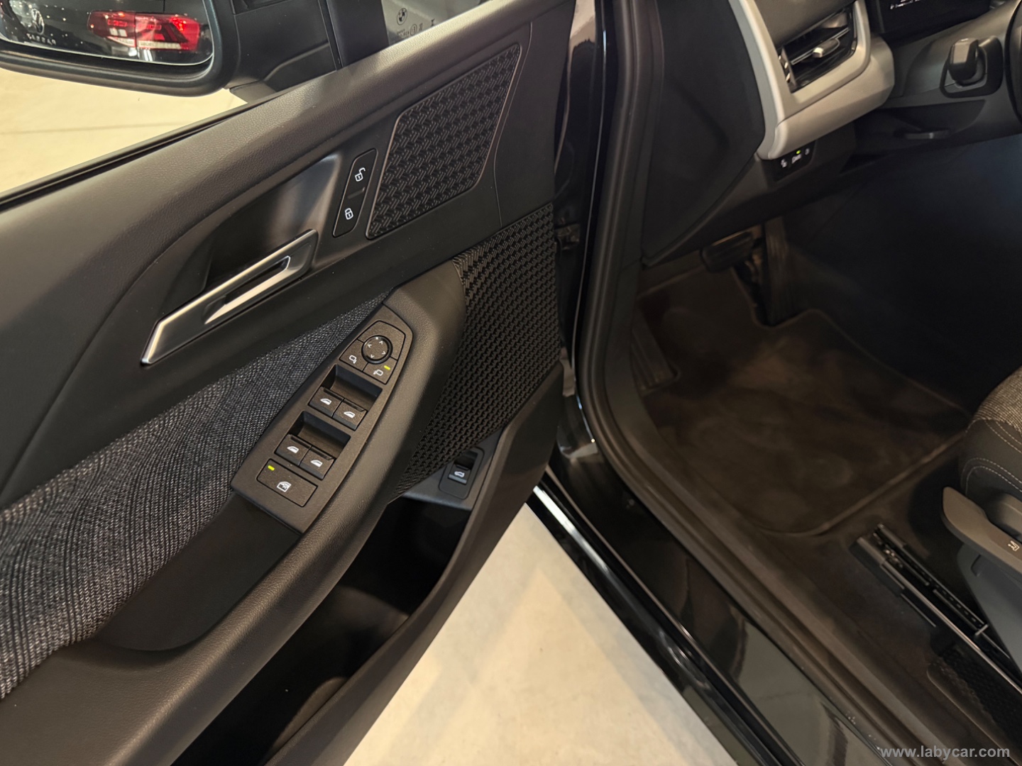 218d Active Tourer - immagine 17