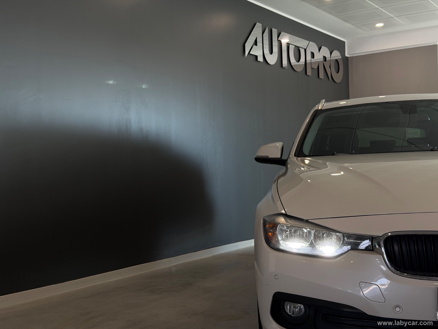320d Efficient Dynamics Touring - immagine 17