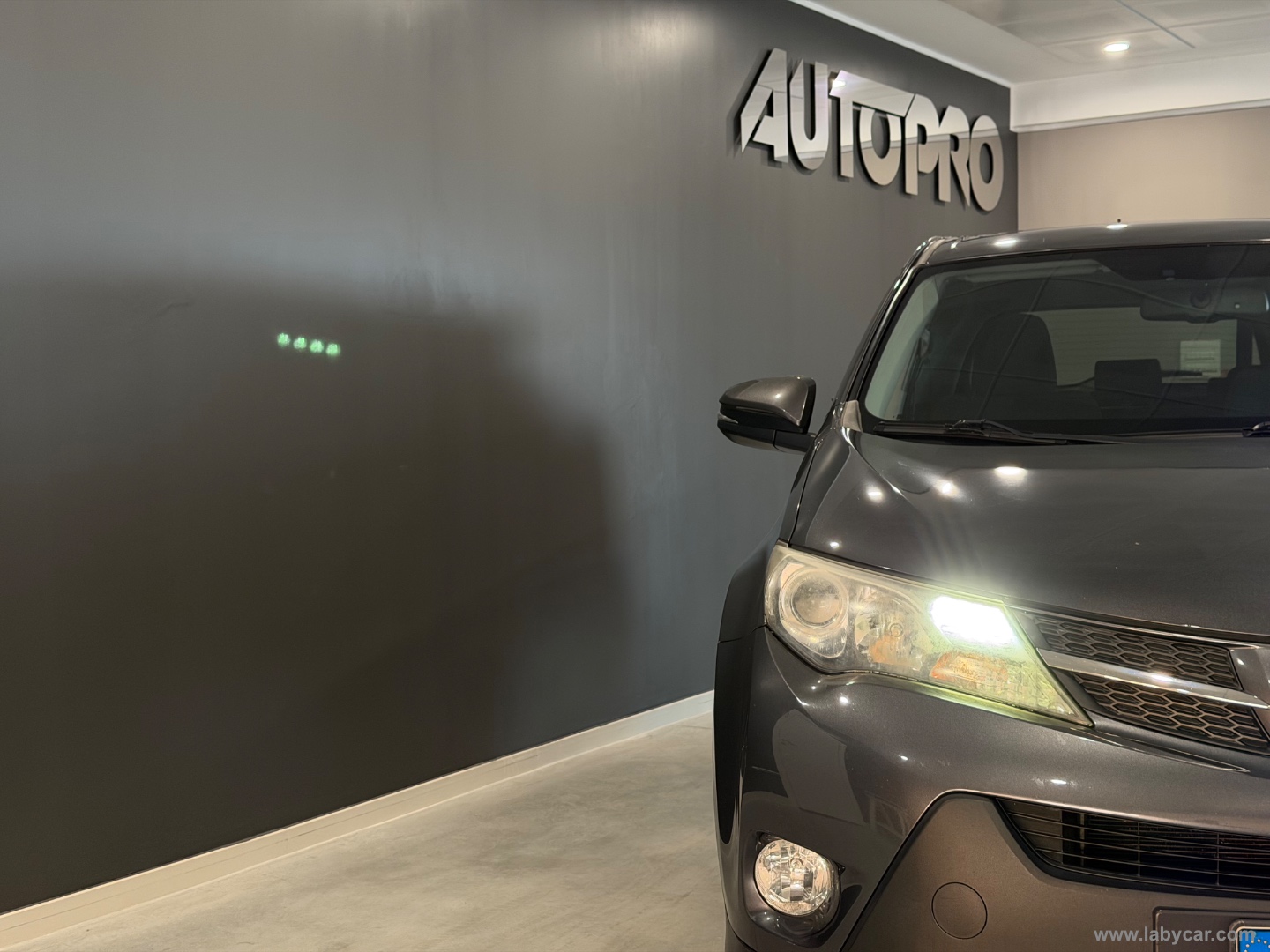 RAV4 2.0 D-4D 2WD - immagine 17
