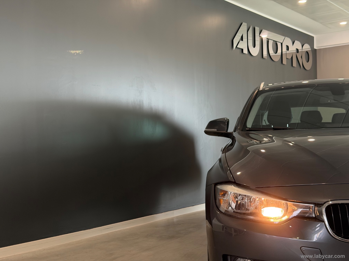 318d xDrive Touring Sport - immagine 17