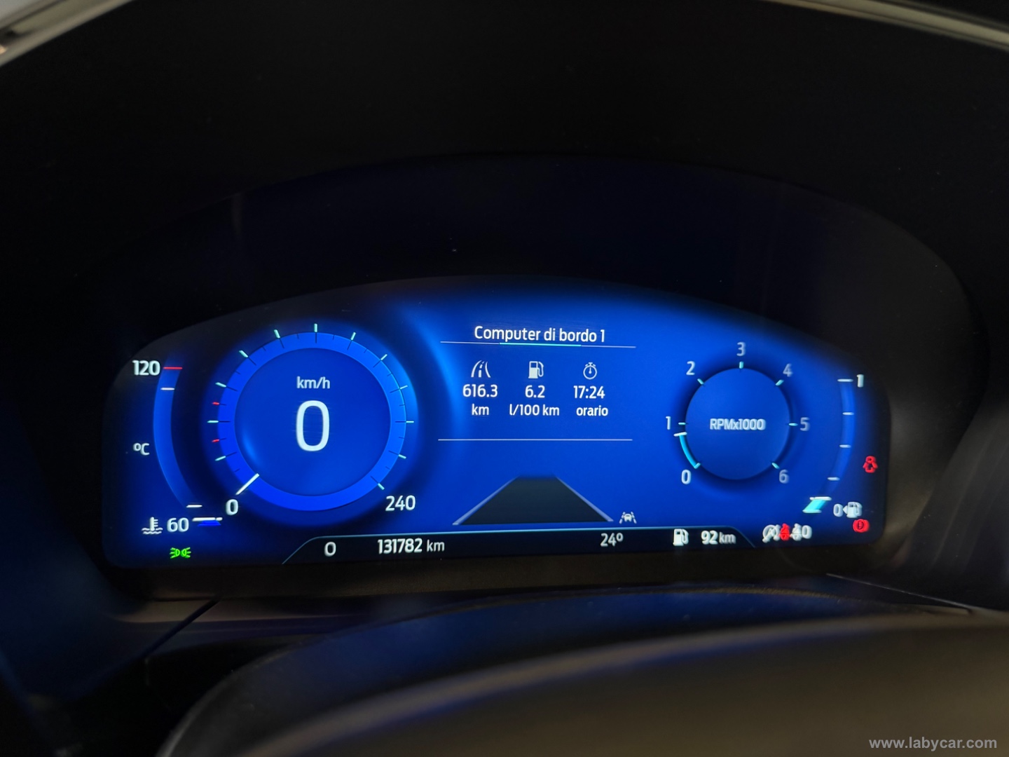 Kuga 1.5 EcoBlue 120 CV 2WD ST-Line - immagine 17