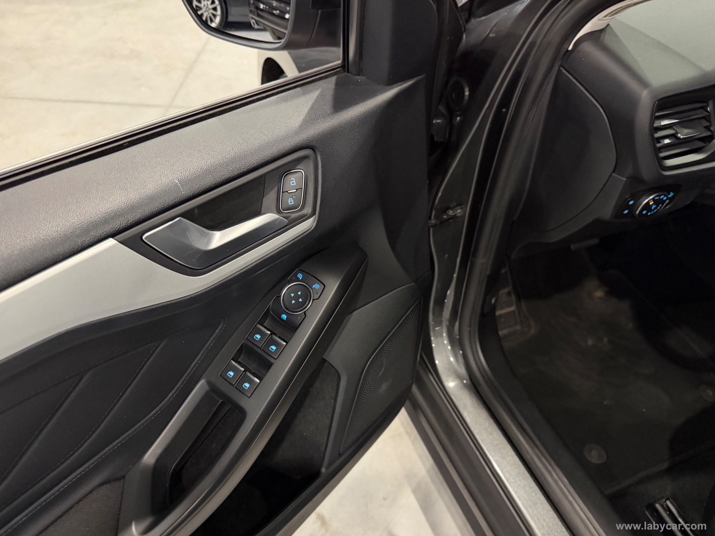 Focus 1.5 E.Blue 120CV aut. SW Bs Co-P. - immagine 17