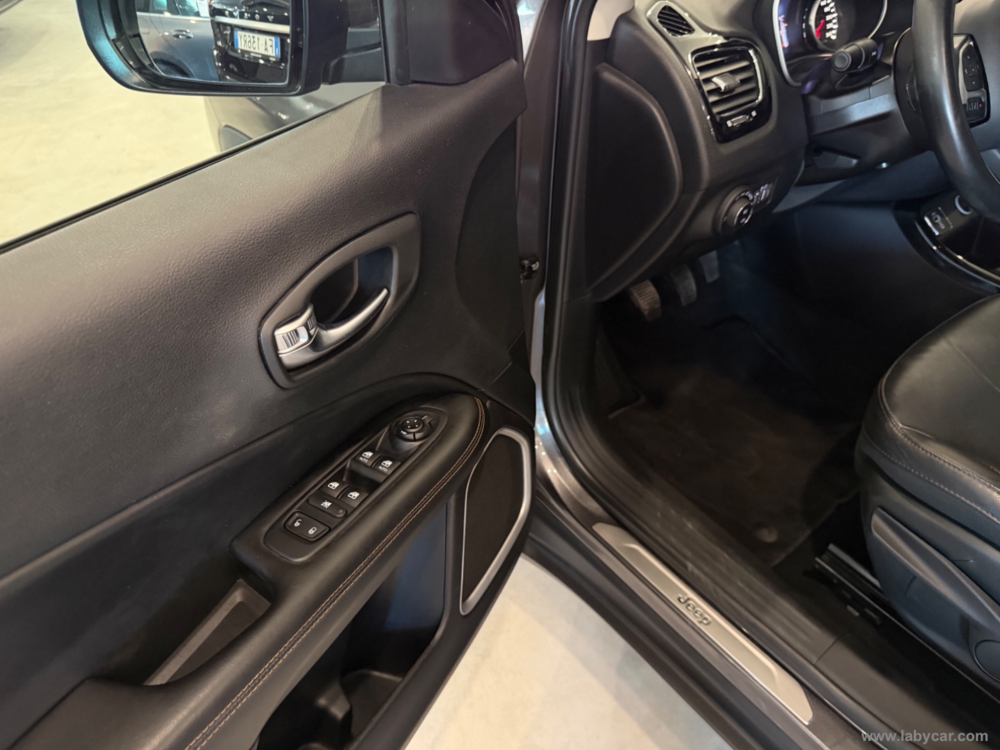 Compass 1.6 Mjt II 2WD Business - immagine 17