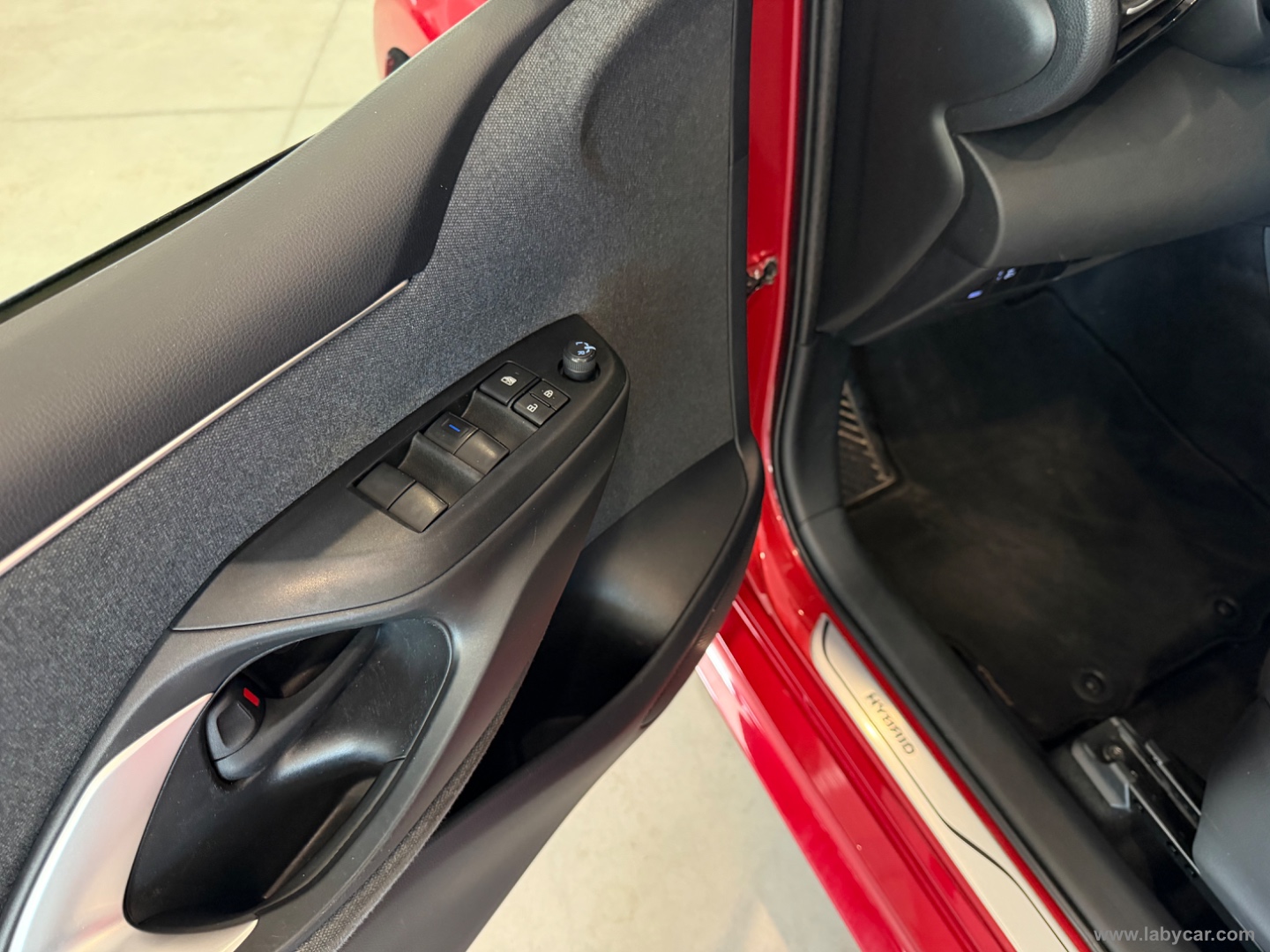 Yaris 1.5 Hybrid 5p. Trend - immagine 17