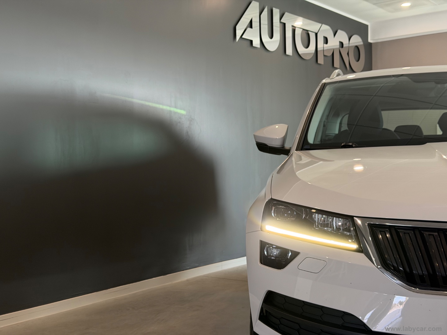 Karoq 1.6 TDI SCR Ambition - immagine 17