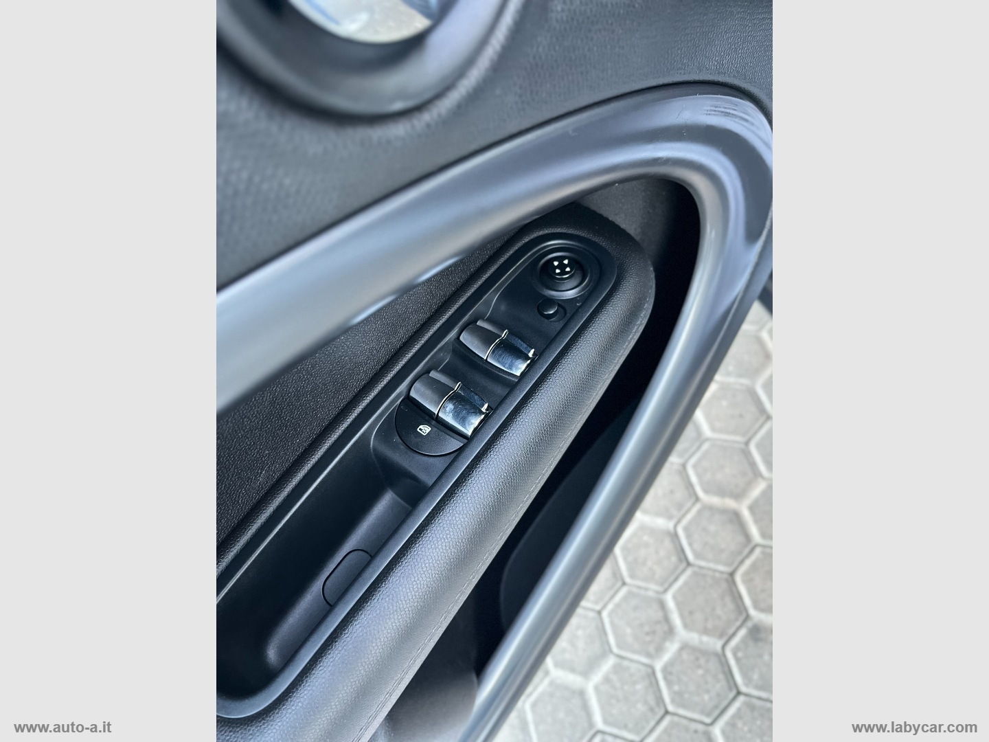 Mini Cooper SD Countryman ALL4 - immagine 17