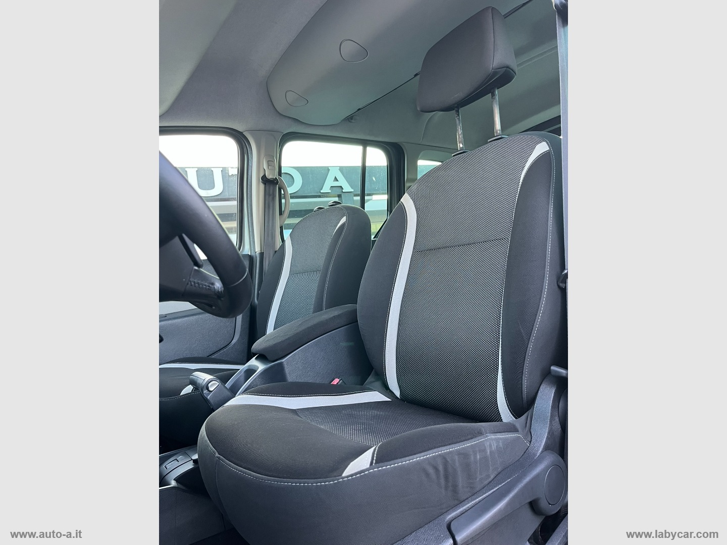 Kangoo 1.5 dCi 90 CV 5p. S&S Live - immagine 17