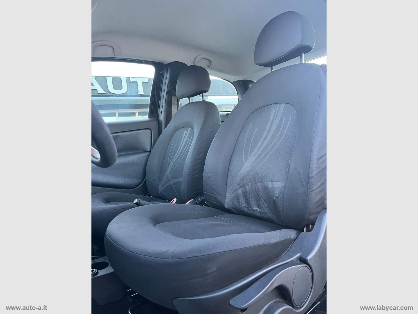 Ypsilon 1.2 69 CV Platinum - immagine 17