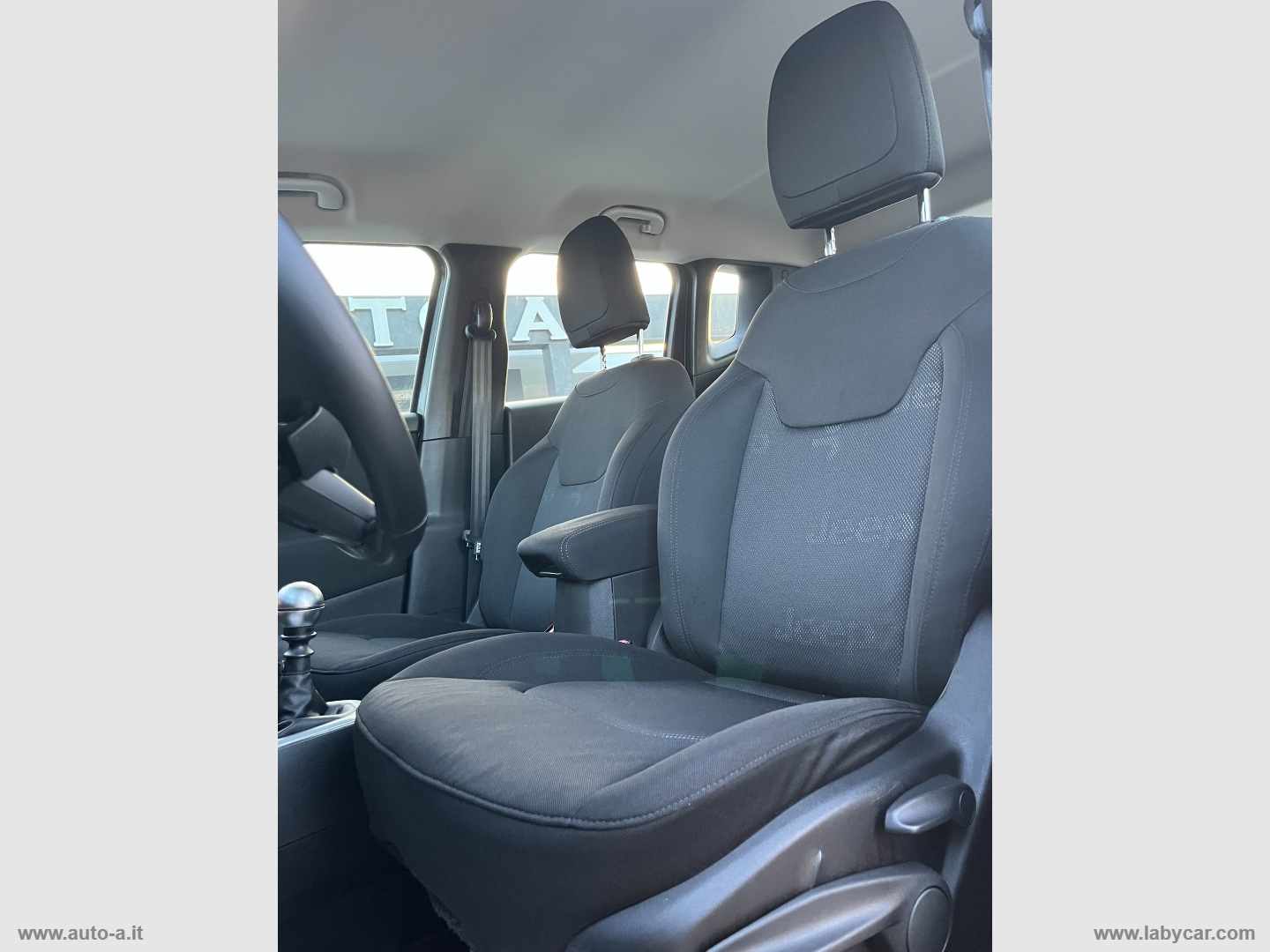 Renegade 1.6 Mjt 120CV Longitude - immagine 17