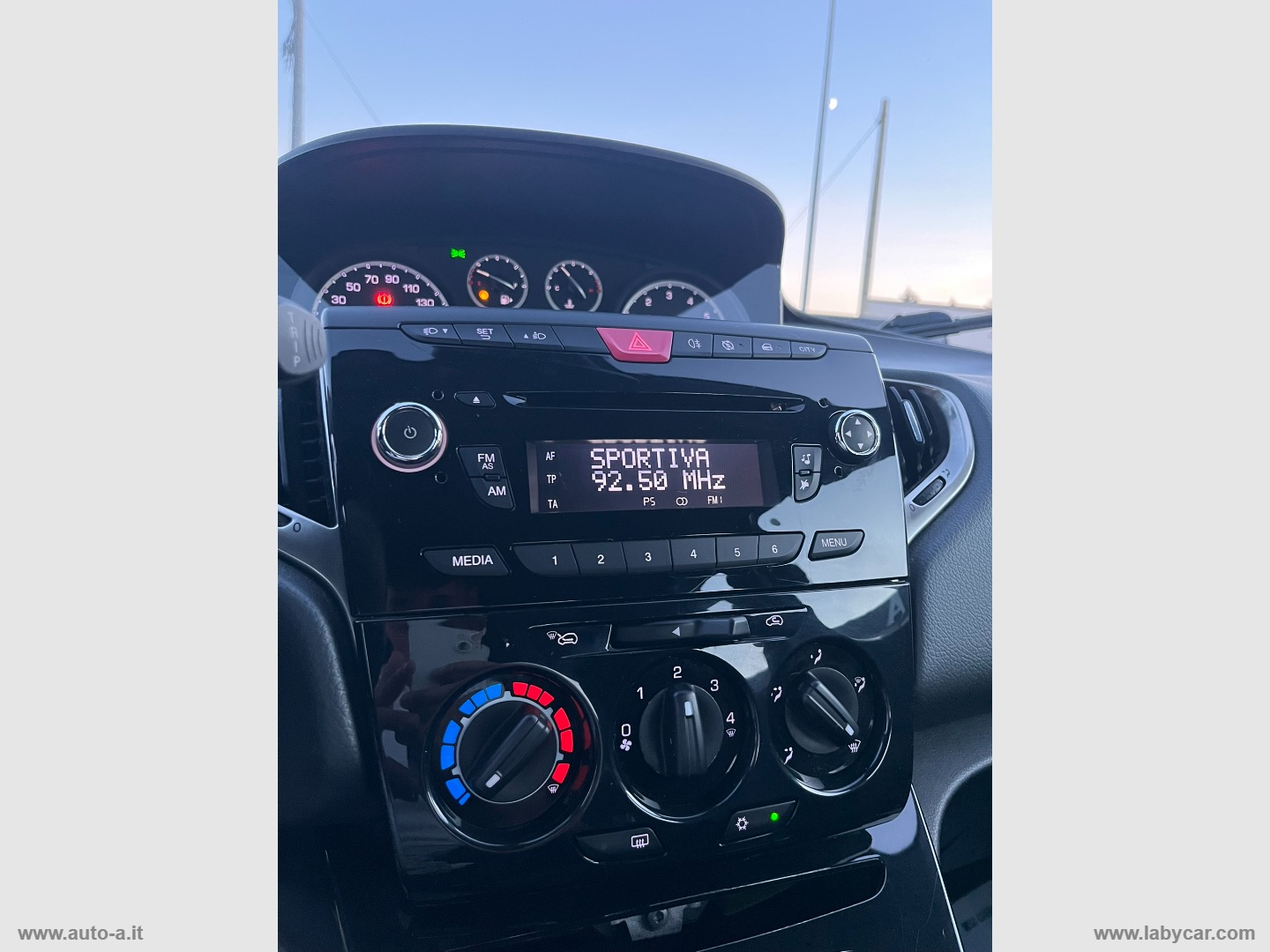Ypsilon 1.2 69 CV 5p. S&S Silver - immagine 17