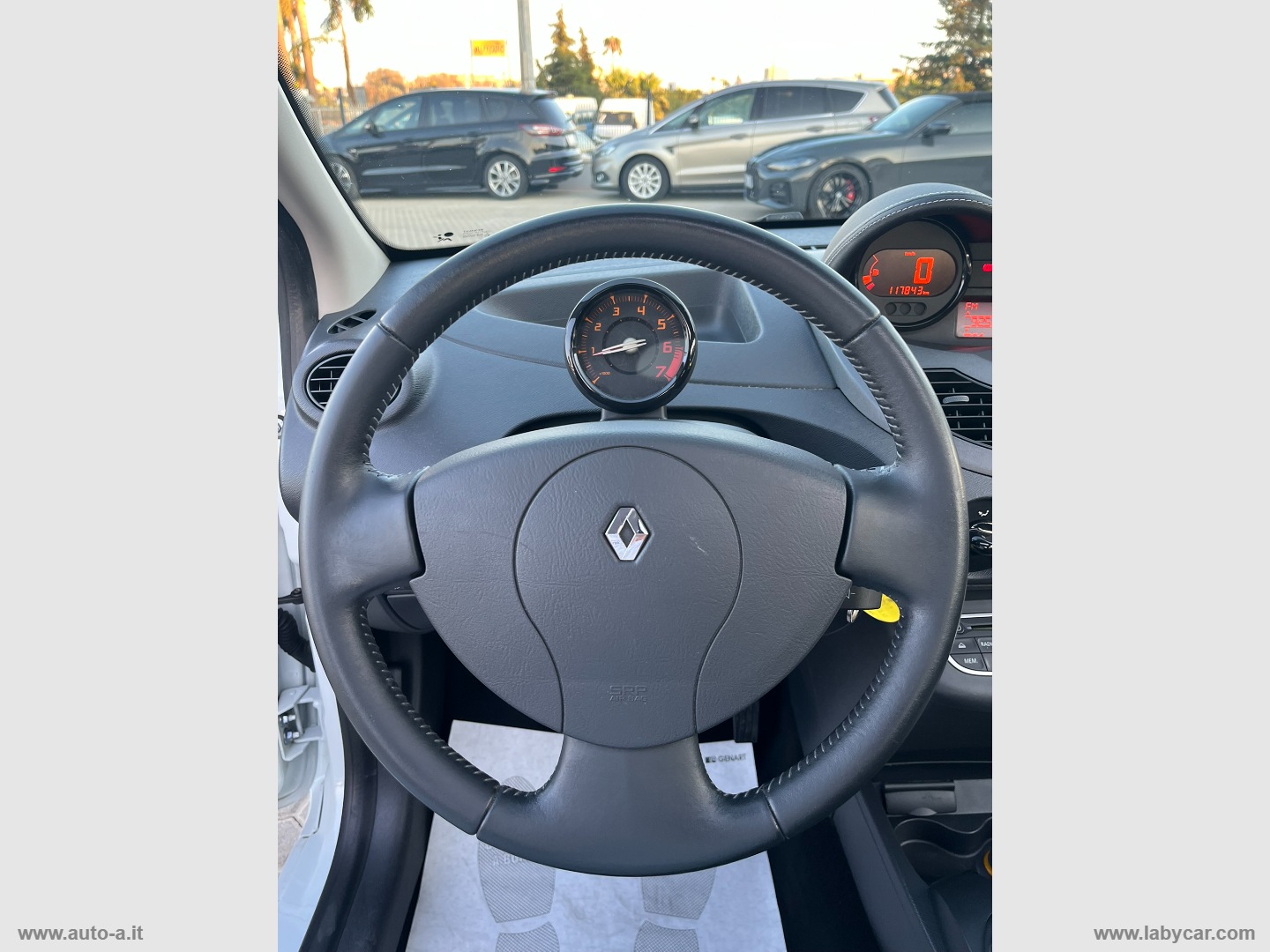 Twingo 1.2 Dynamique TETTO APRIBILE - immagine 17