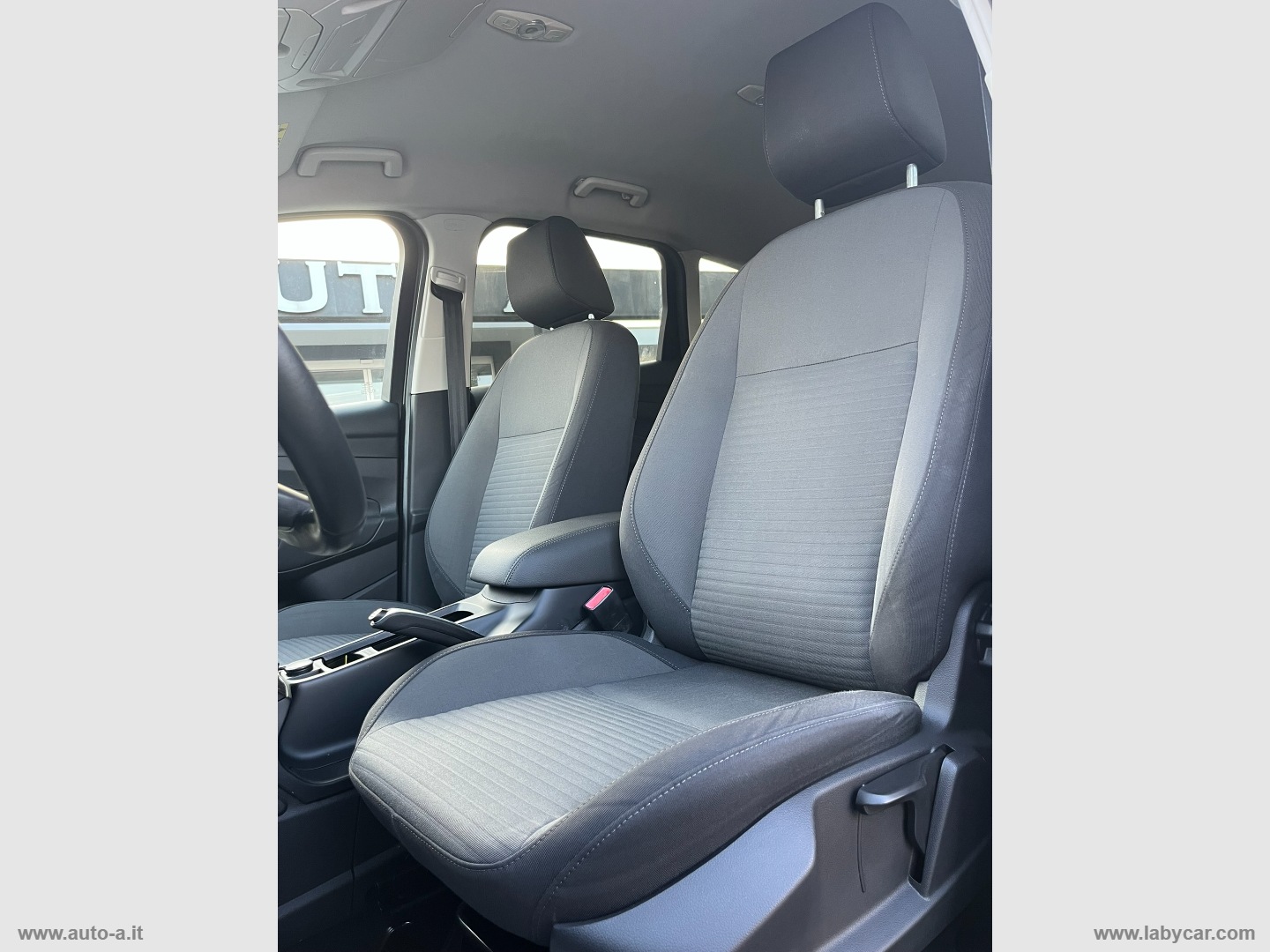 C-Max 1.5 TDCi 120 CV S&S Titanium - immagine 17
