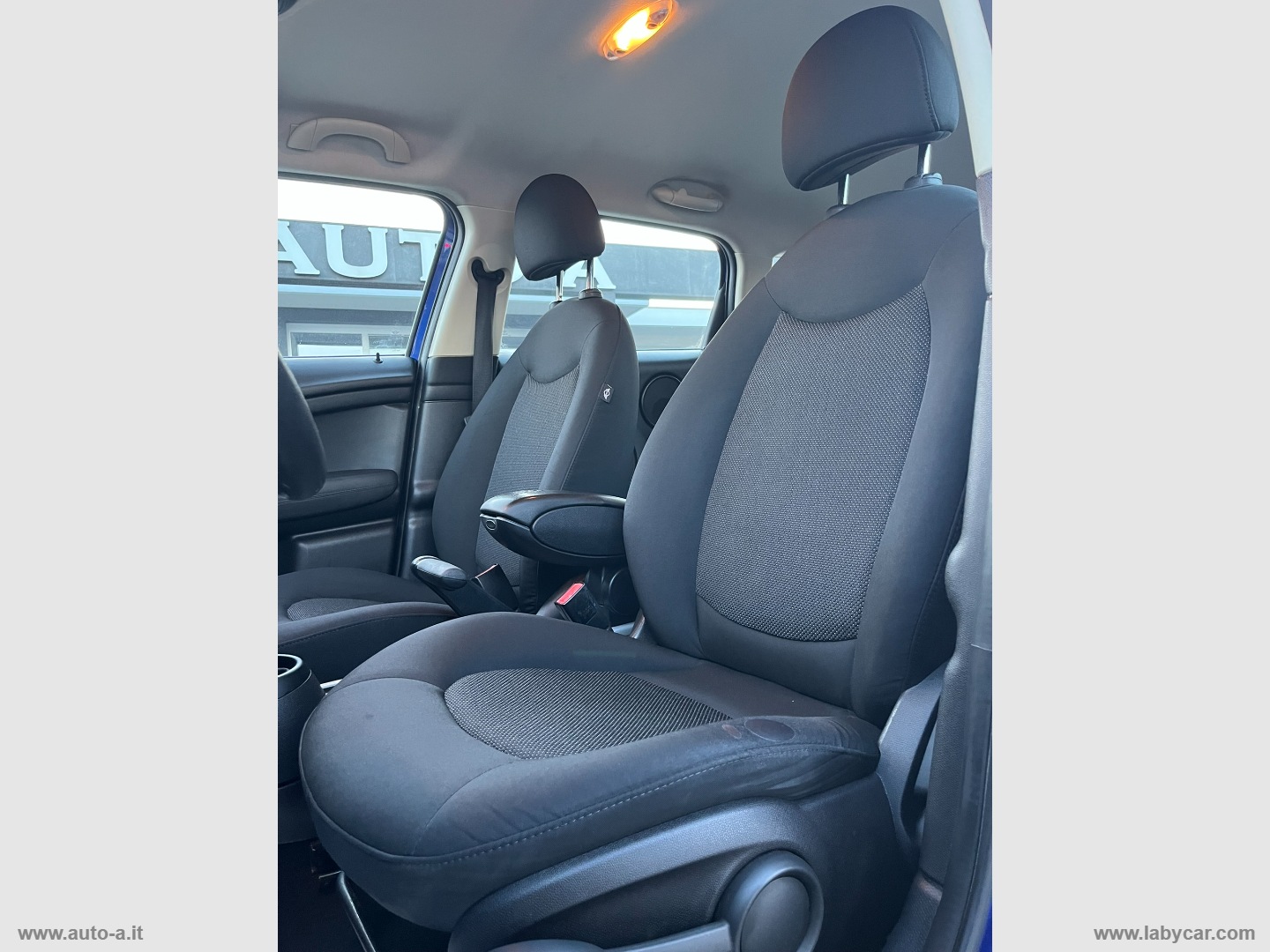 Mini Cooper D Business Countryman ALL4 - immagine 17