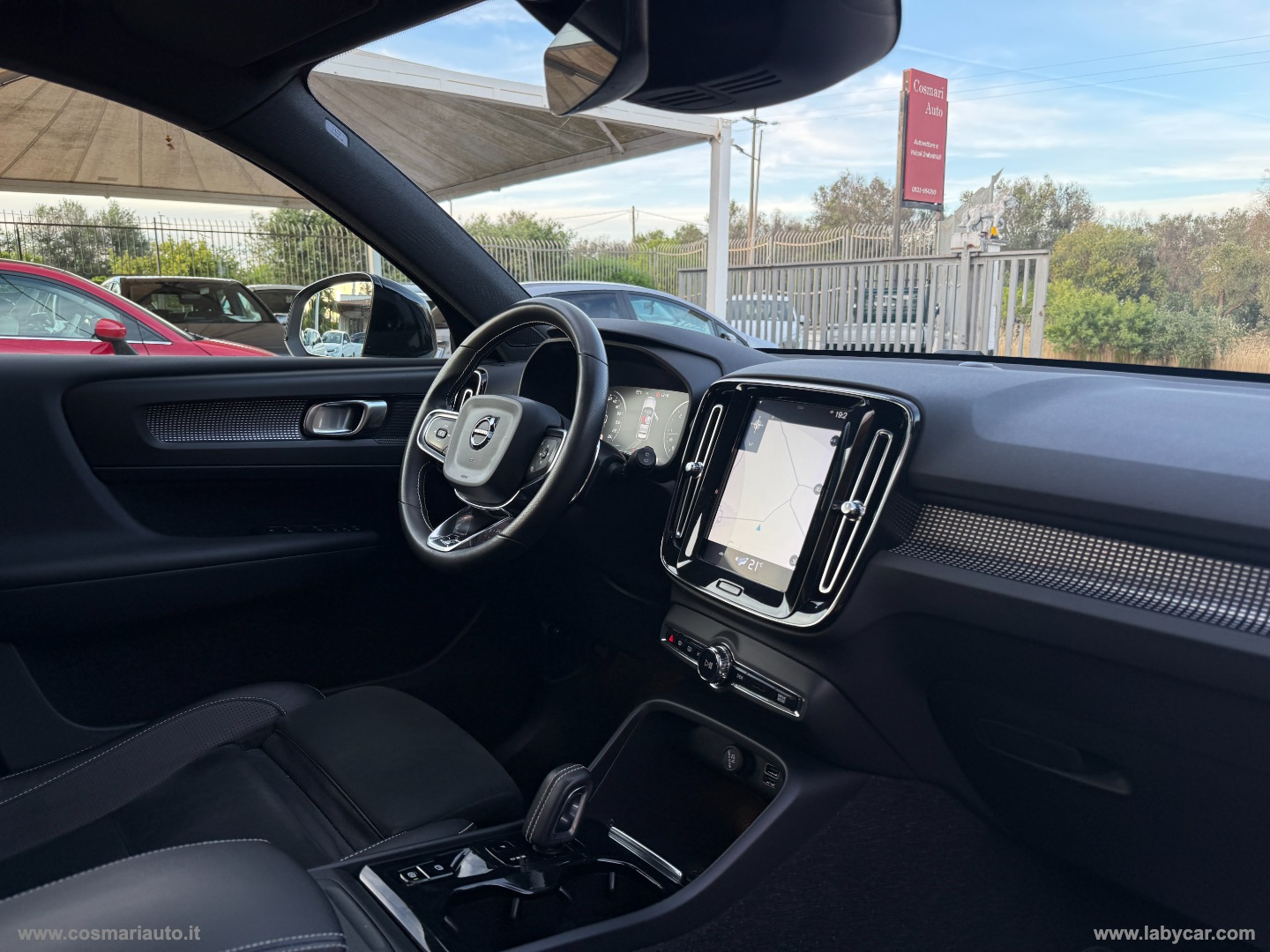 XC40 D3 AWD Geartronic R-design N1 TETTO/GANCIO - immagine 17