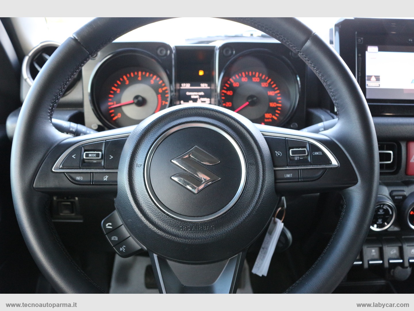 Jimny 1.5 5MT Top - immagine 17