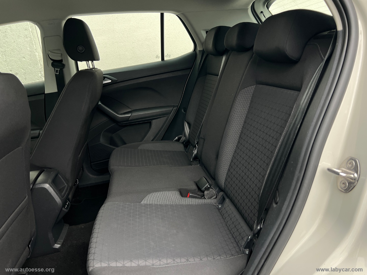 T-Cross 1.0 TSI 110 CV Style - immagine 17
