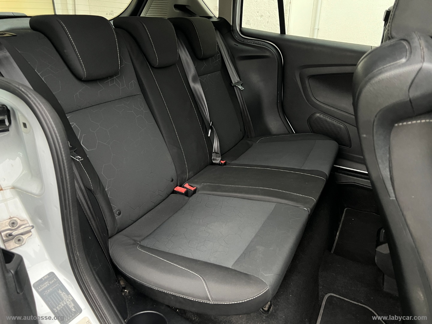 B-Max 1.4 90 CV GPL - immagine 17