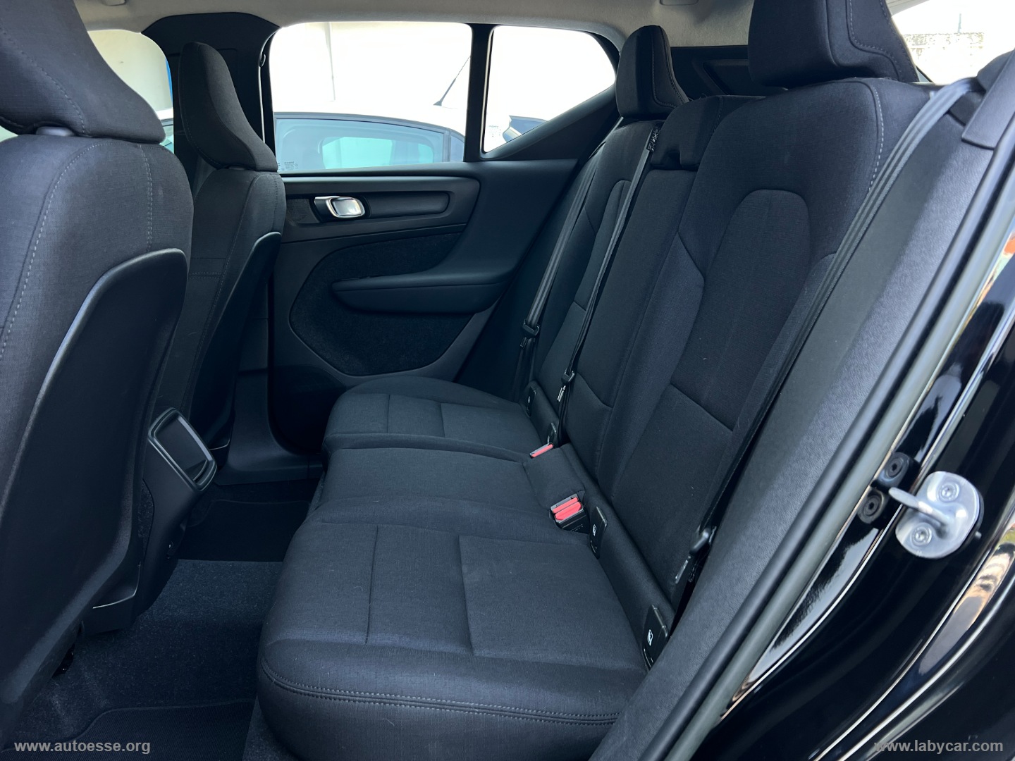 XC40 T2 automatico Essential - immagine 17