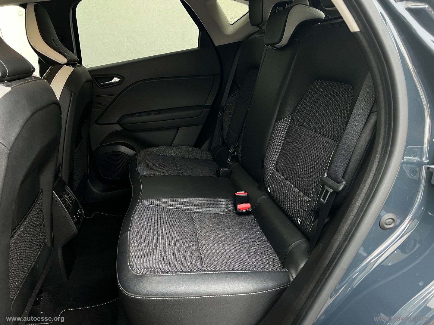 Captur TCe 140 CV Intens - immagine 17