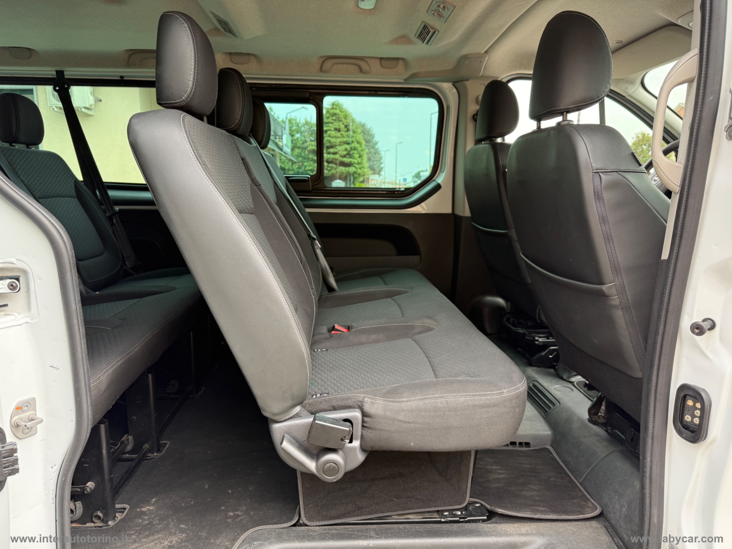Vivaro 29 1.6 BiT.145 EcoF. PC-TN PASSO LUNGO - immagine 17