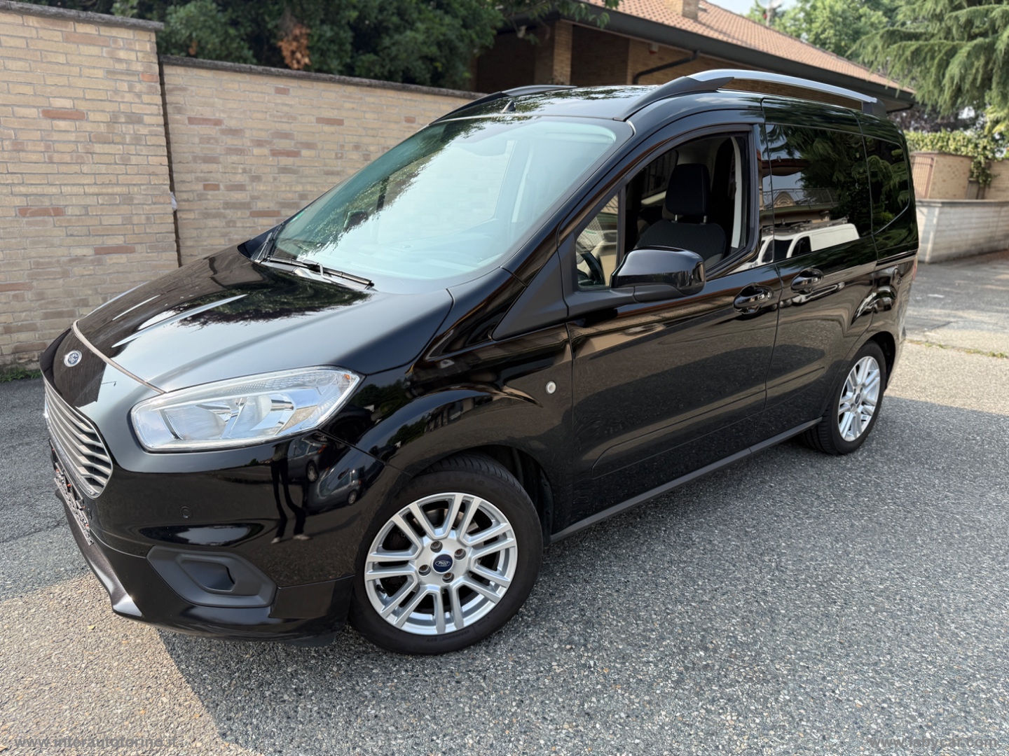 Tourneo Courier 1.0 EcoBoost 100 CV Plus EURO 6, VEICOLO 5 POSTI - immagine 17