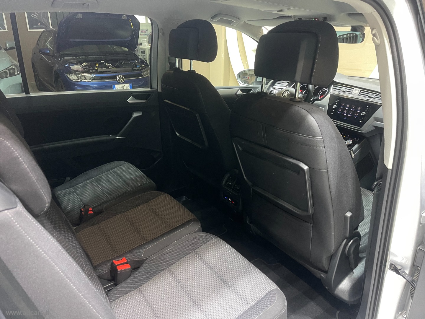 Touran 2.0 TDI 150 CV DSG Business BMT *7 POSTI*CAMBIO AUT.* - immagine 17