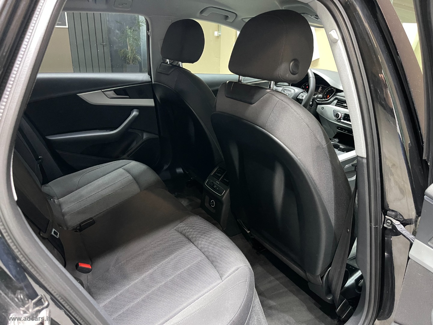 A4 Avant 2.0 TDI 150CV S tr. Business *CLIMA 3 ZONE*FARI LED* - immagine 17