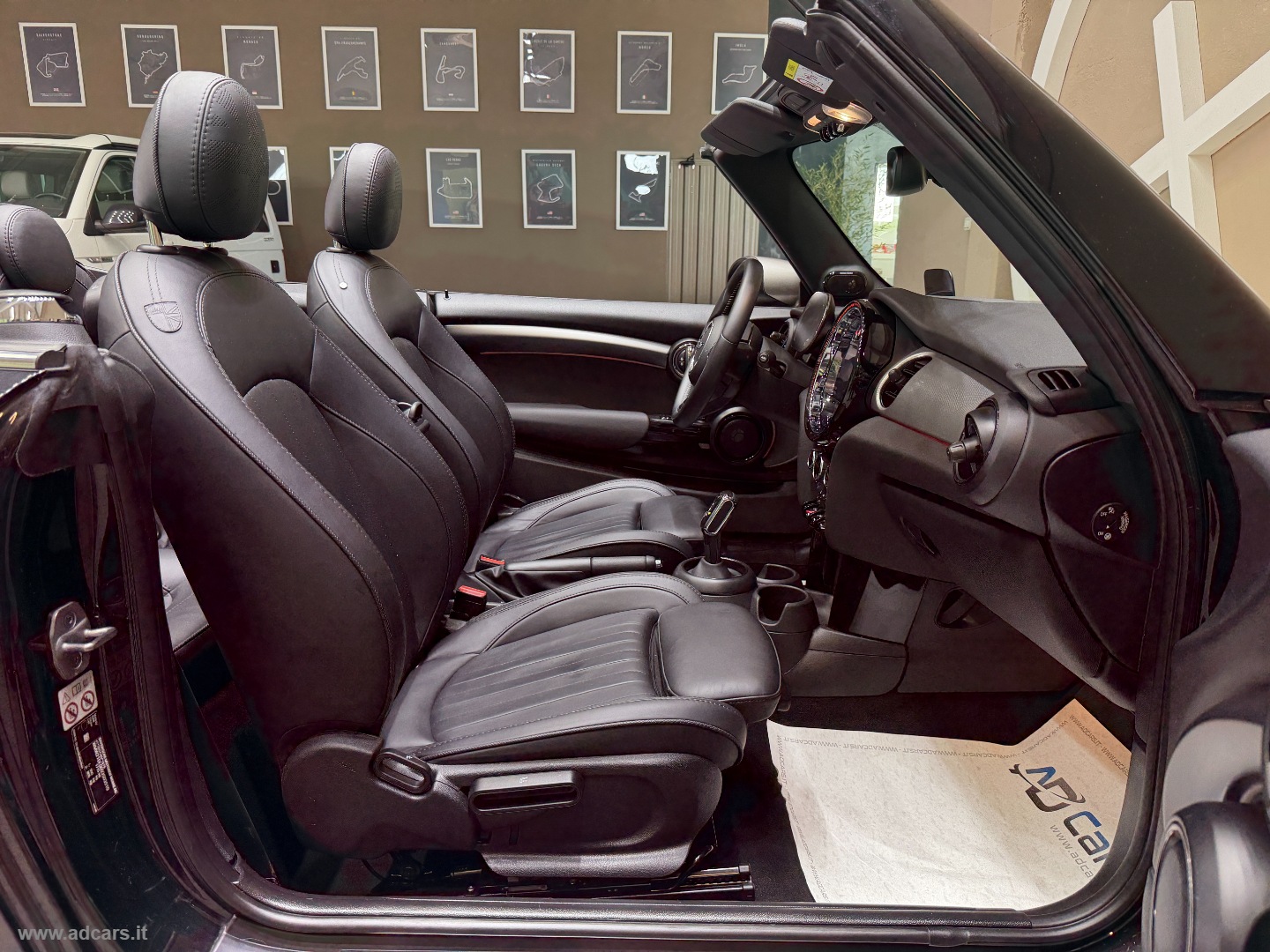 Mini Cooper Yours Cabrio *FULL BLACK*HEAD UP*BRITISH FLAG*HK* - immagine 17