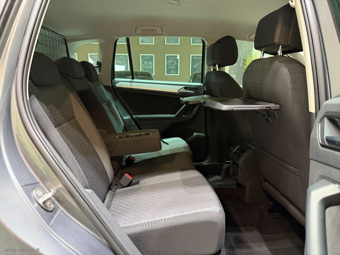Tiguan 1.6 TDI Style BMT *BOOK SERVICE VW*1 PROPR.* - immagine 17