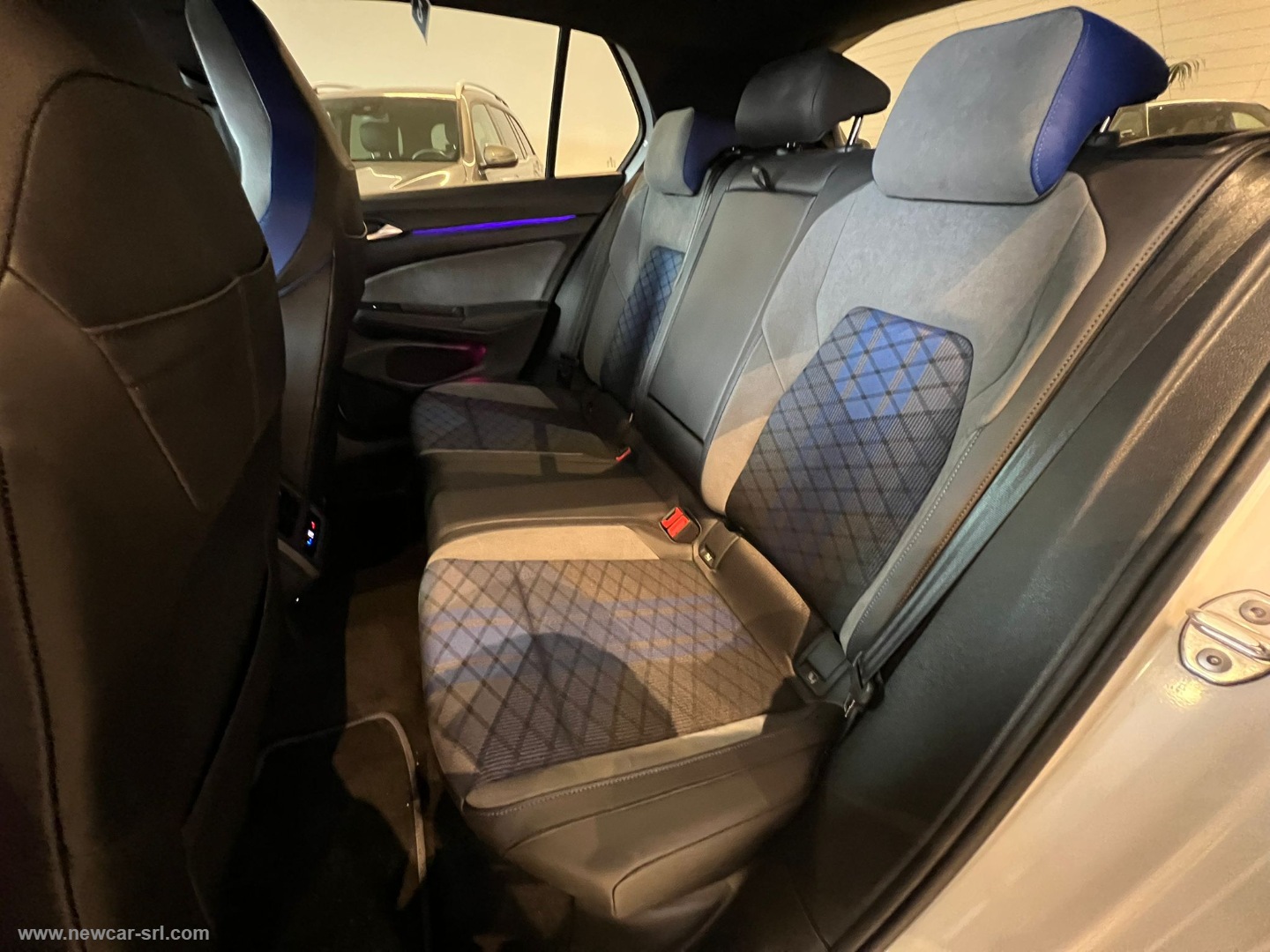 Golf 2.0 TSI R DSG 4Motion - immagine 17