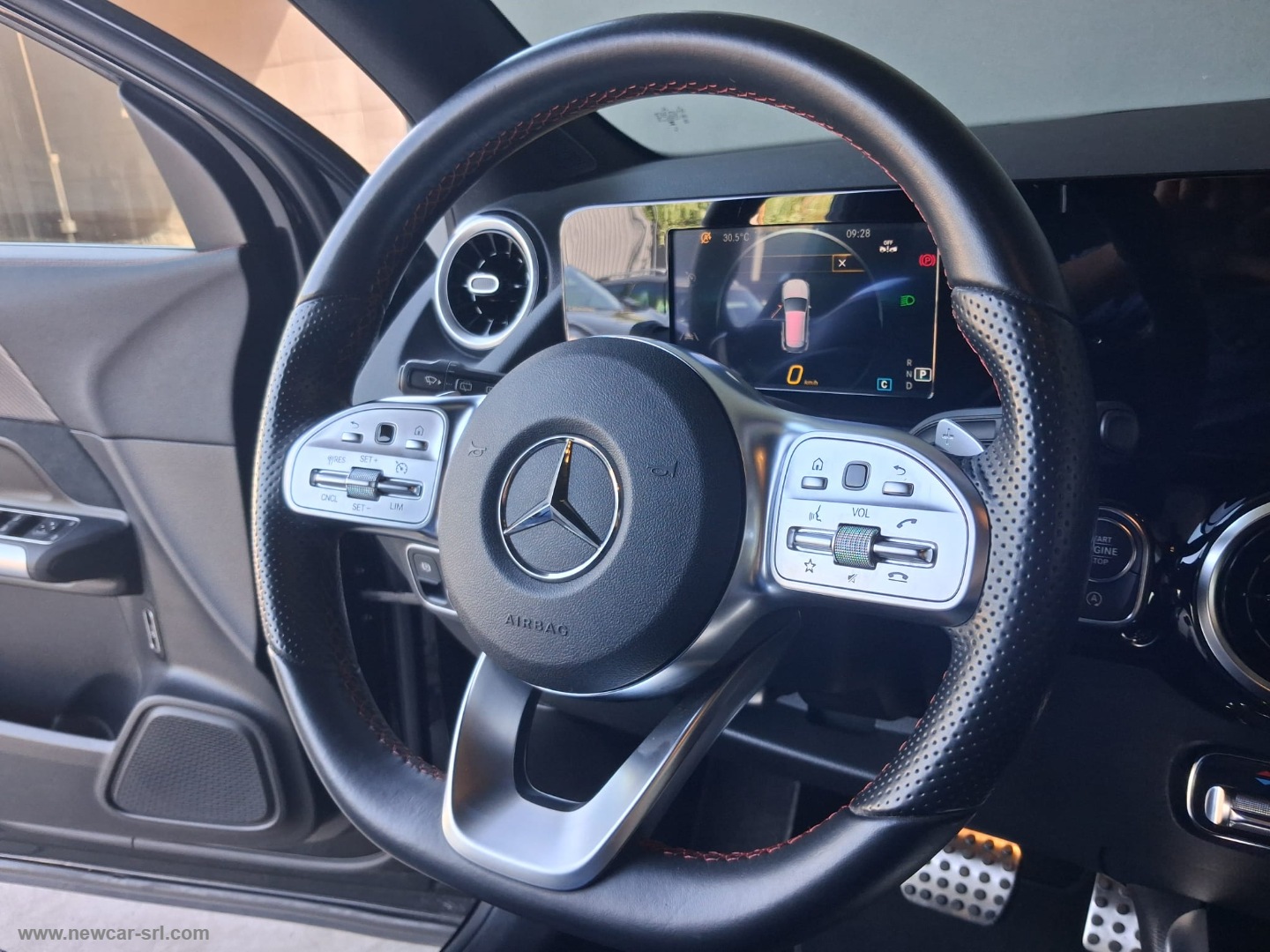 GLA 200 d Automatic Premium - immagine 17