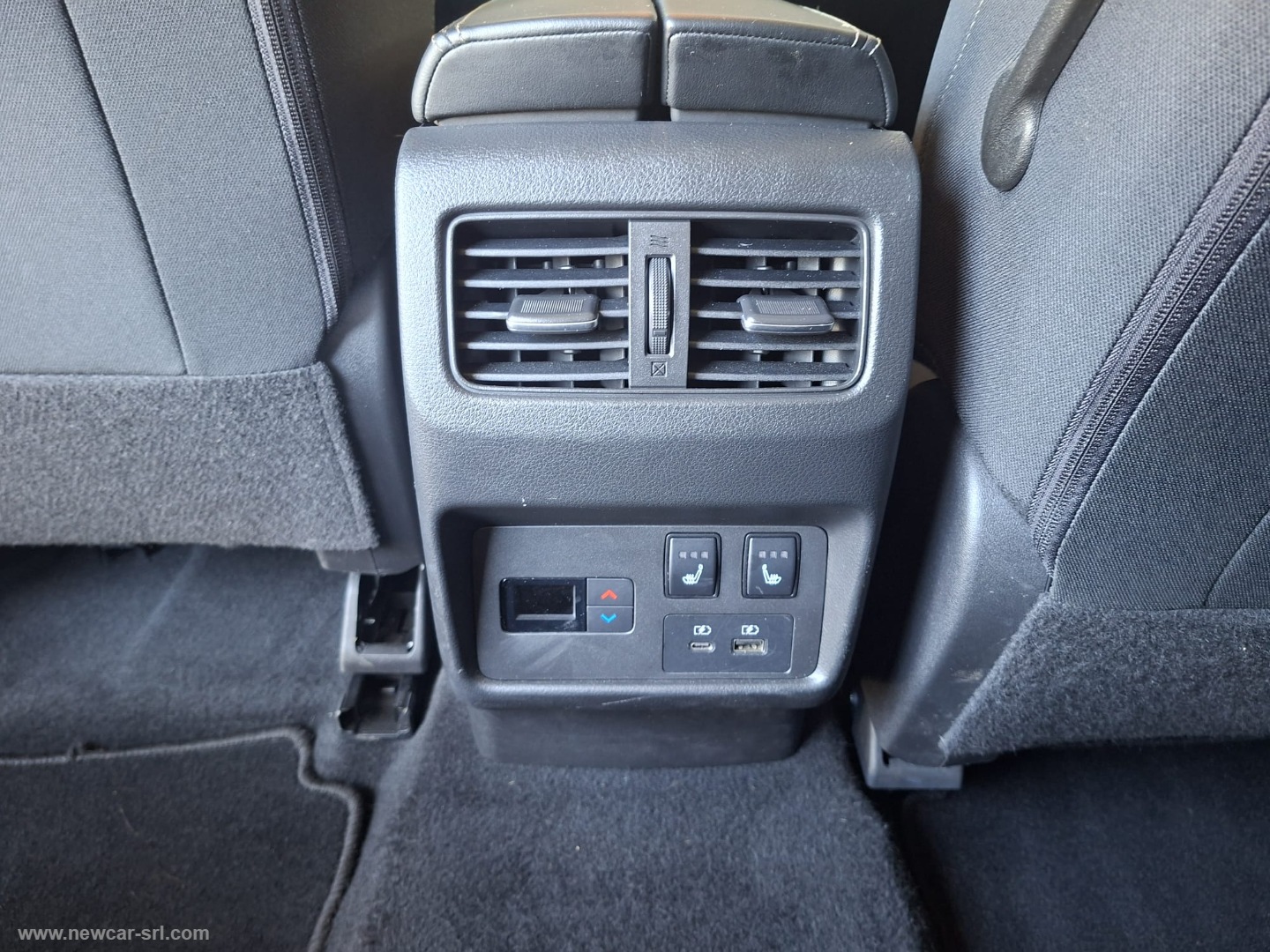 X-Trail e-Power e-4orce 4WD 7p.ti Tekna - immagine 17