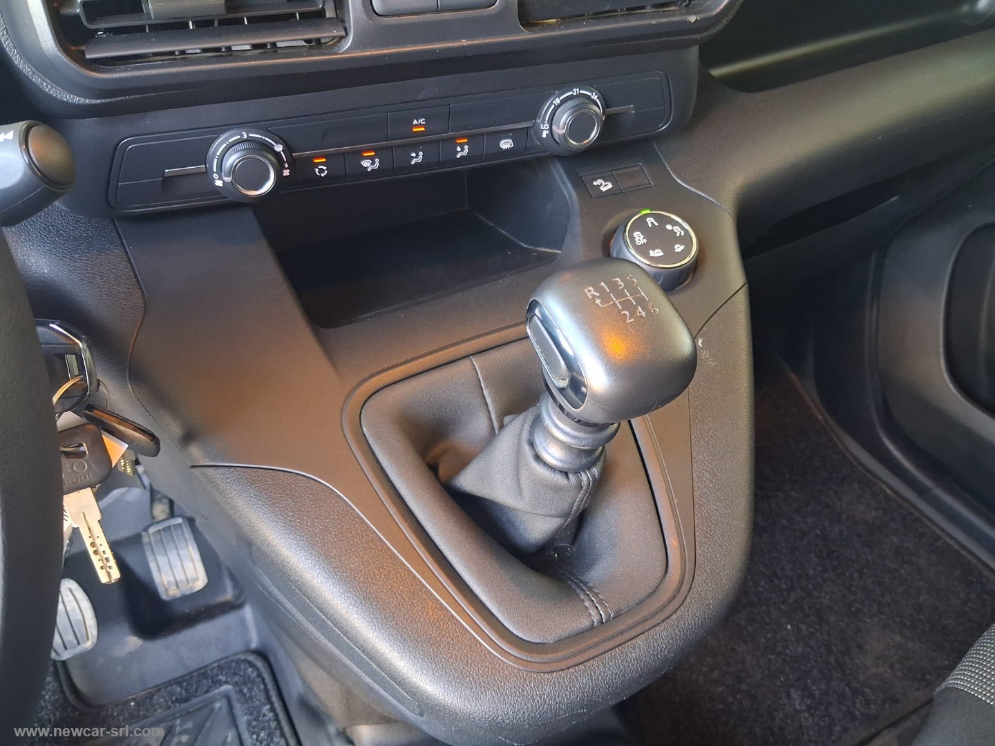 Berlingo BlueHDi 100 S&S Van M - immagine 17